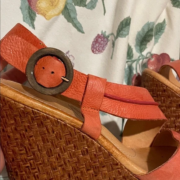 Women's Coral Wedge Sandals - Picture 2 of 5